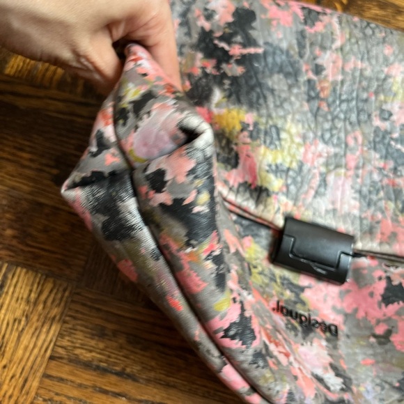 Desigual Sling bag outer fastener flap Bag - Picture 9 of 16